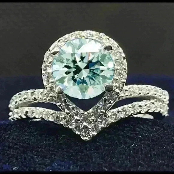 3.52 Ct Vvs11-= Ice Blue White Moissanite Diamond Silver Engagement RING Size 7 - Picture 1 of 4